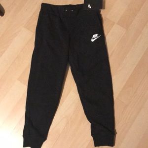 Girls Nike sweatpants